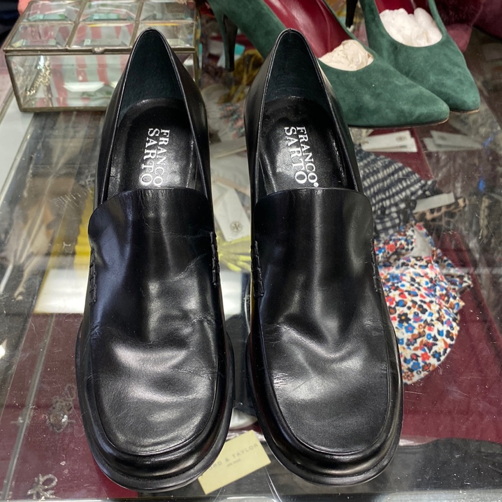 Franco Sarto Black Heeled Loafers - Sz 7 - Picture 2 of 6